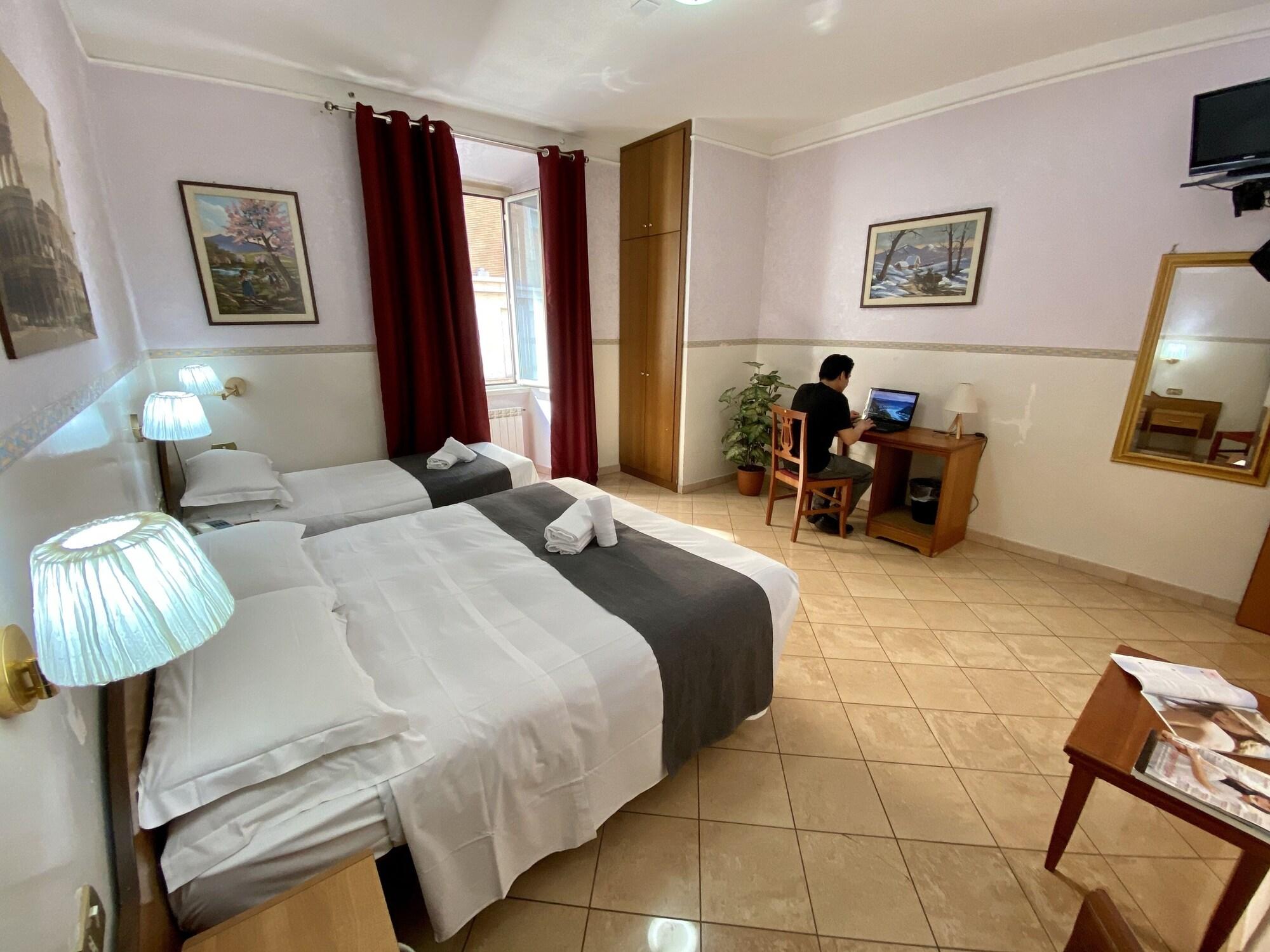 רומא Hotel Resi מראה חיצוני תמונה