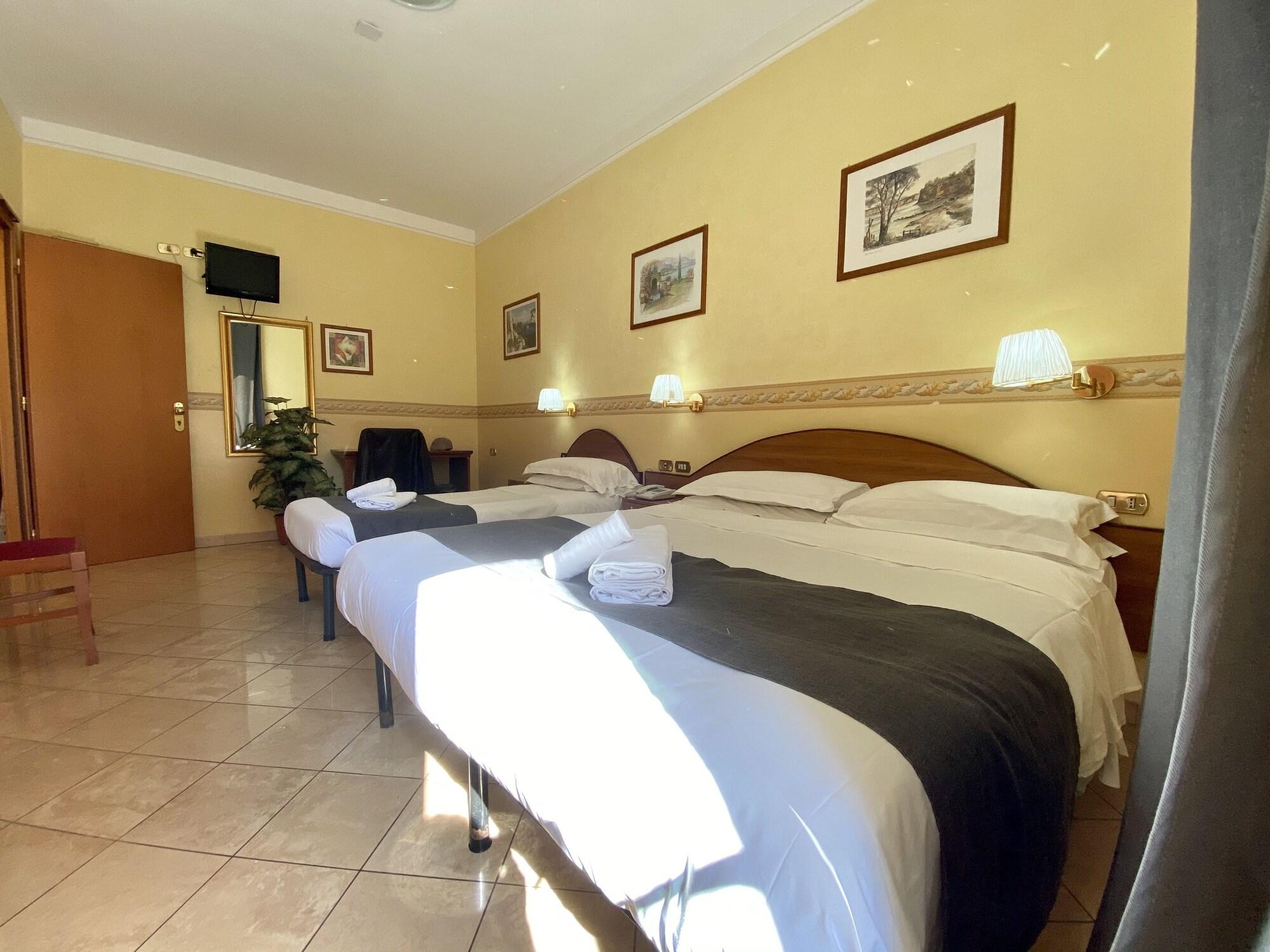רומא Hotel Resi מראה חיצוני תמונה