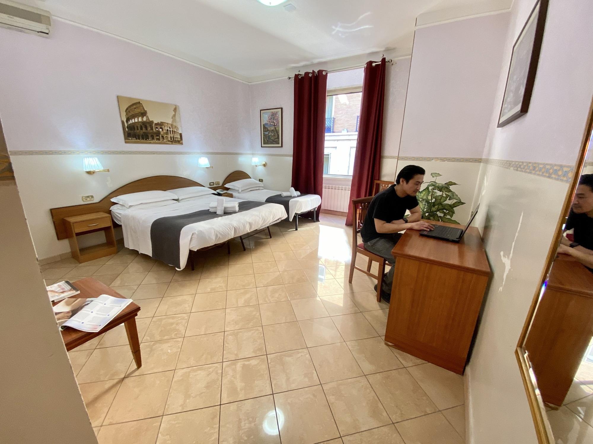 רומא Hotel Resi מראה חיצוני תמונה